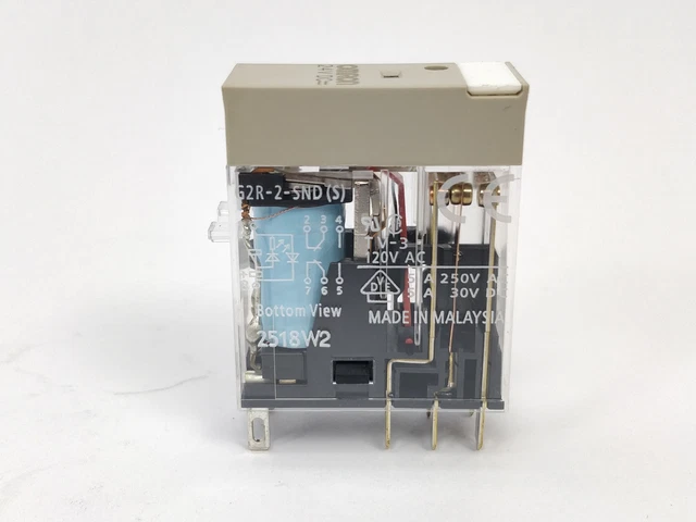 OMRON G2R-2-SND RELAY 24VDC with P2RF-08-E Relay Socket £28.99 ...
