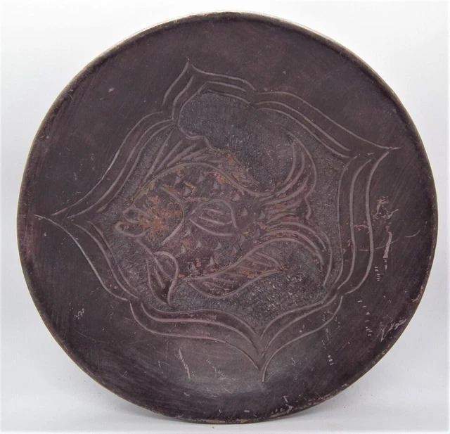 30cm Primative Clay Dish With Fish Scraffito