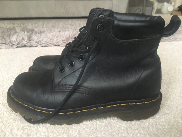 DOC MARTENS TRIUMPH 1914 12 Hole Dark Grey tartan Leather Boots