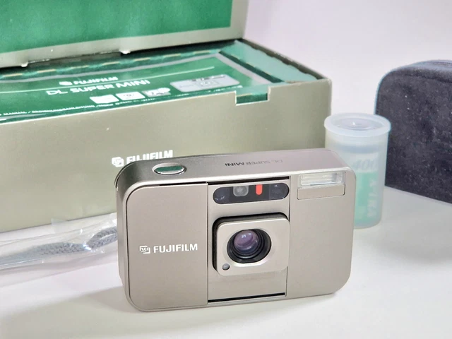 Appareil photo argentique 35 mm Fujifilm Cardia mini