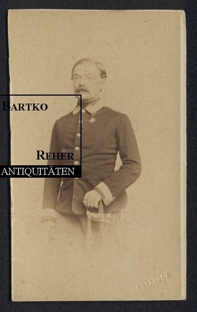 Foto ca. 1870 Lwiw / Lwowie k.u.k. Offizier in Uniform mit Orden Kreuz u. Säbel