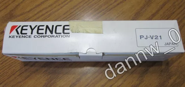 New in box KEYENCE PJ-V21 proximity sensor