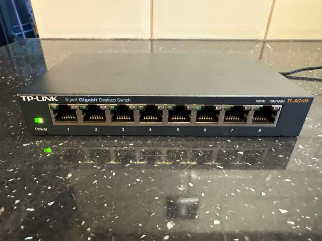 TP-Link 8-Port Gigabit Switch TL-SG108 - With Power Supply