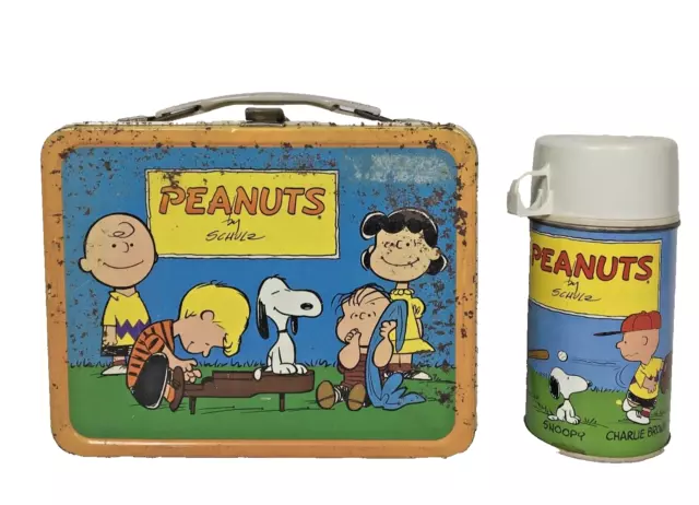 VINTAGE 1960s PEANUTS GANG METAL LUNCH BOX w/THERMOS feat Charlie Brown & Snoopy