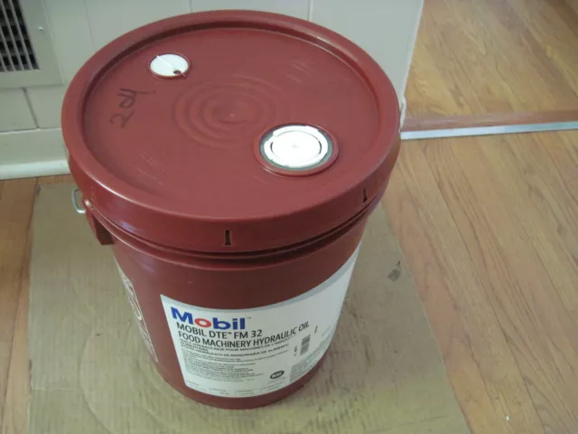 5 gal. Mobil 105764 Mobil DTE FM 32, Food Grade Hydraulic Oil, SAE Grade 10