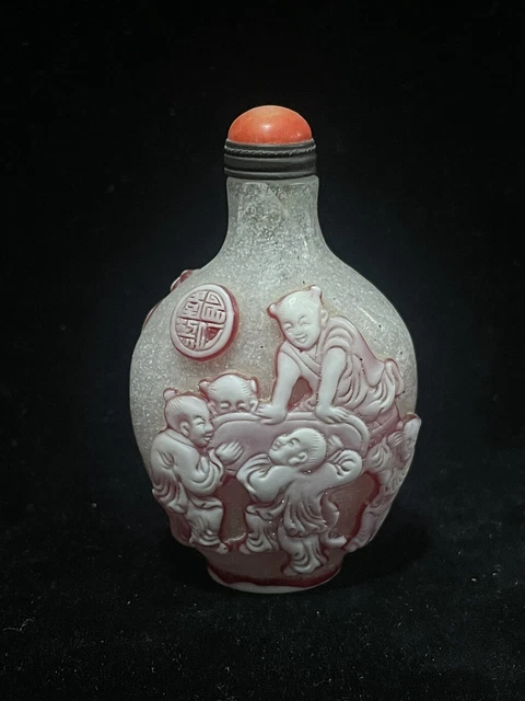 Chinese Old Beijing Glaze Handcarved Exquisite Figure Snuff Bottle 19477