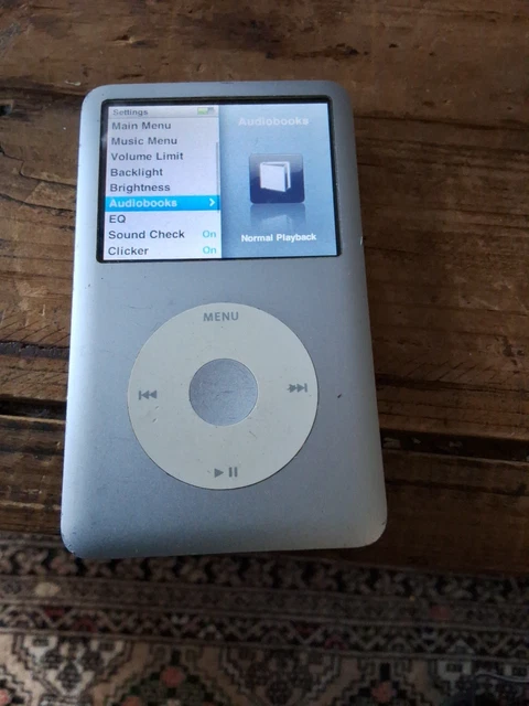 APPLE IPOD CLASSIC A1238 160GB, 6th Gen, Silver, Portable APPLE IPOD CLASSIC A1238 160GB, 6th Gen, Silver, Portable