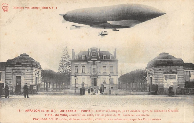91-Arpajon-Dirigeable Au Dessus De La Mairie-N�6031-F/0007