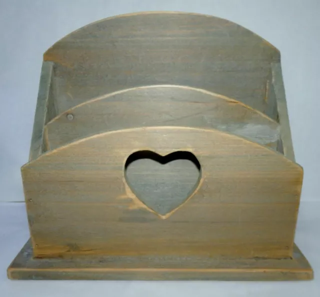 Wooden Rustic Shabby Chic Letter Rack Heart Decoration Desk Wall Hanging (W4)