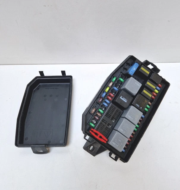 ENGINE BAY FUSEBOX / FUSE BOX 4X4314A073DB Jaguar XType Diesel