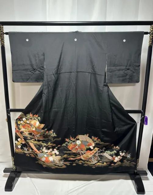 Vintage Japanese kimono -  Silk Kuro tomesode with Beautiful motifs
