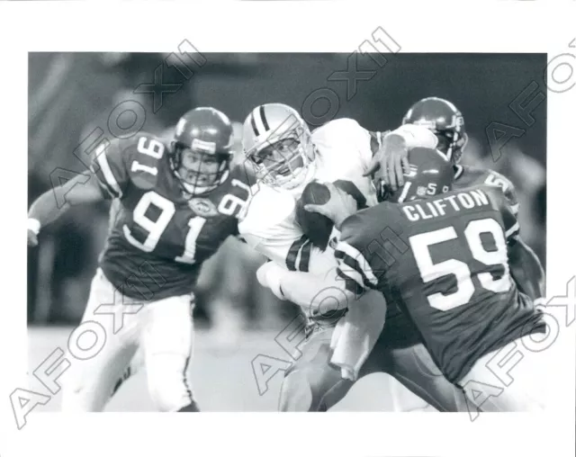 1993 Dallas Cowboys Hall of Fame QB Troy Aikman & Jets Kyle Clifton Press Photo
