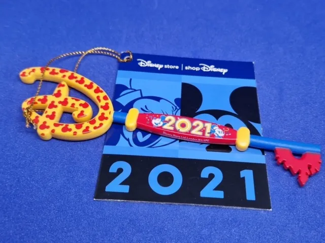 Disney Store Mickey and Minnie 2021 Opening Ceremony Key New