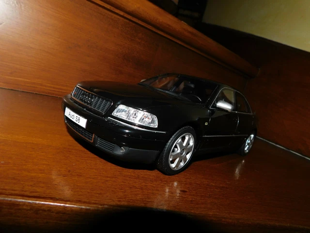 OTTOMOBILE OT199 1:18 Audi RS4 B7 Avant Black EUR 349,99 - FR