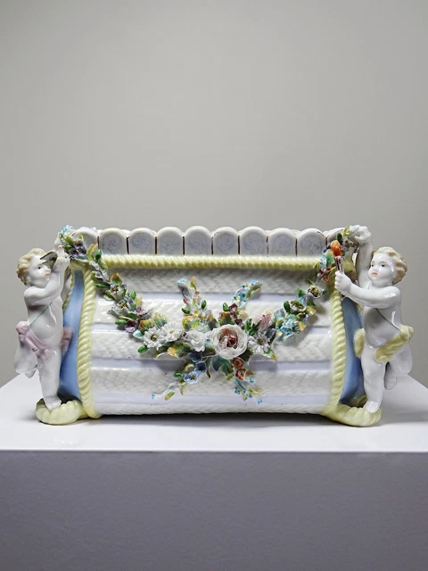 Petite Poupée Porcelaine . Mignonnette, Germany