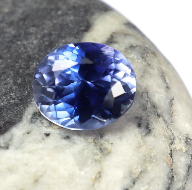 10.10 CT Naturel sans Défaut Kashmiri Bleu Certifié Saphir Ovale Desseré Gemme