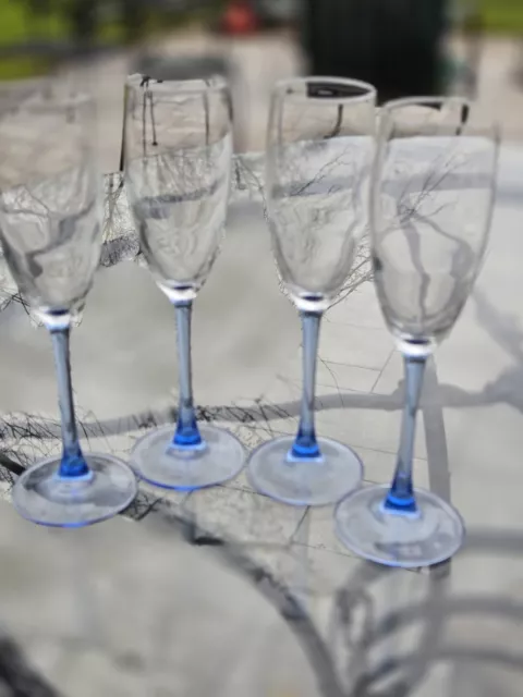 Luminarc France Blue Stem Champagne Fluttes Vintage Set Of 4