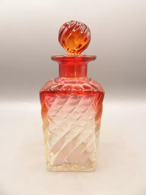 Flacon de parfum.Service de toilette.Cristal de Baccarat,bambou tord rouge.XIX°.