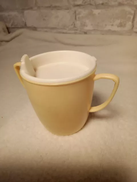 Vintage Sippy Cup Baby Toddler Two Handle Boy Girl Yellow Lid 3.25