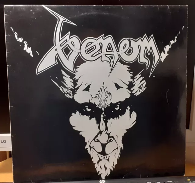 Mega Rare VENOM Black Metal Original  UK Neat 1982 Embossed Cover Red Label VG+