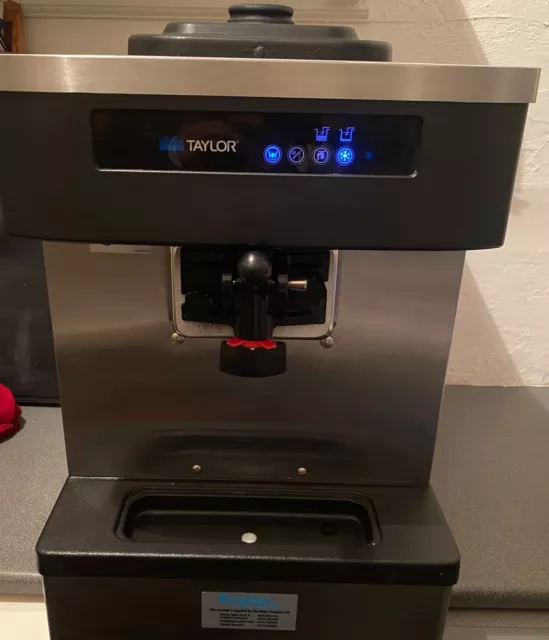 Taylor C152 Soft serve Ice Cream Machine, Counter Top