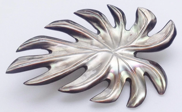 Broche Ancienne Grande Feuille En Nacre Taillée Relief - Bijou Vintage N°547 - Occasion