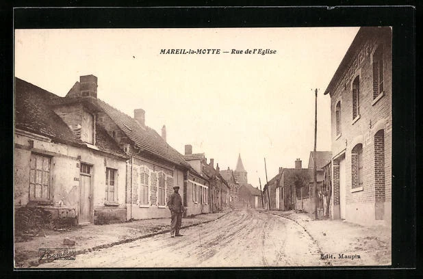 CPA Mareil-la-Motte, Rue de l´Eglise, vue de la rue