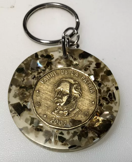 Dominican Republic Encased Coin Keychain Key Chain Padre De La Patria 2002