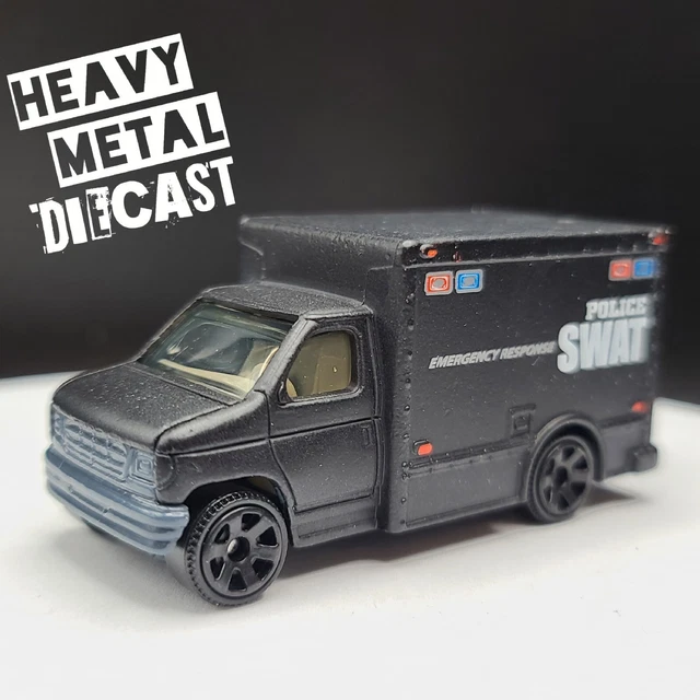 MATCHBOX FORD BOX Truck "SWAT" (2006 MBX 5 Pack Exclusive, Multipack