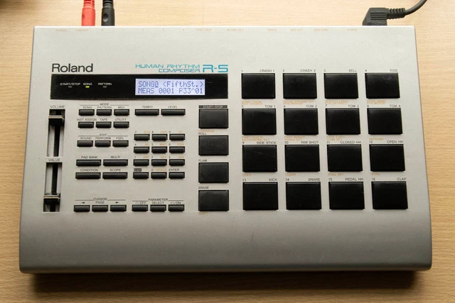 ローランド リズムマシーンR-5 ヒューマンリズムコンポーザー　アダプター Yahoo!オークション -「roland r-5」の落札相場・落札価格