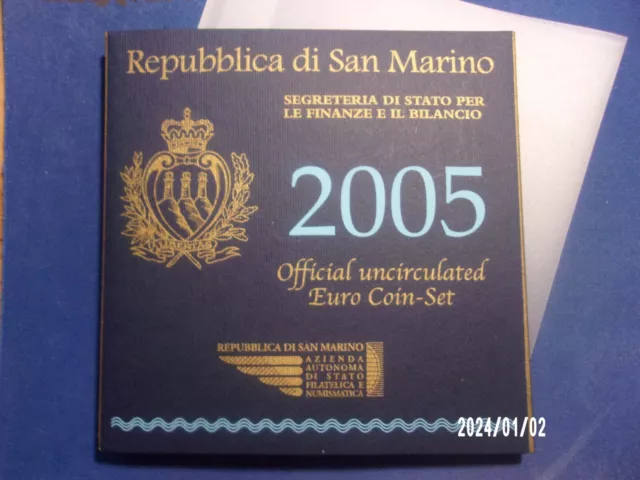 Euro - Kursmünzensatz  San Marino  2005   im Blister  mit 5 Euro Münze