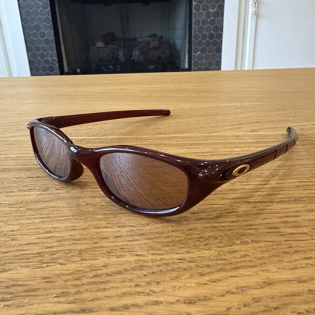 OAKLEY FOUR Crystal red×VR50 中古美品 サングラス メガネ 所 OAKLEY FOUR Crystal red×VR50 中古美品 サングラス メガネ 所