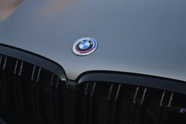 2 x 50 Jahre M  BMW 82mm Emblem Logo Motorhaube Vorne Heckklappe Hinten Neu
