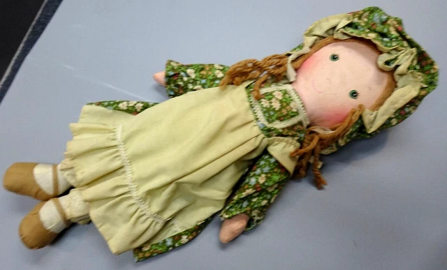 1975 Knickerbocker AGC Holly Hobbie Friend Amy 17" Rag doll dressed w/Yarn Hair