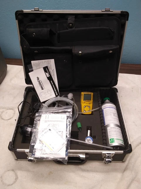 BW Technologies Gas Alert Micro Clip Gas Monitor W/ Accessories
