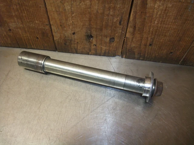 Suzuki GSXR 1000 K6-5 2006-5 Mandrino ruota anteriore in perfette condizioni #234