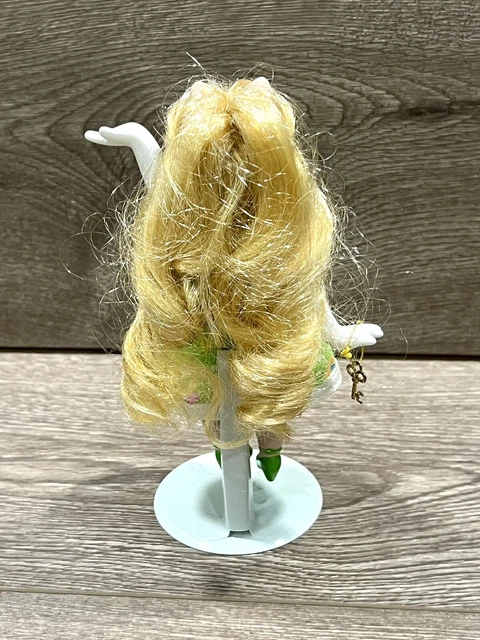 2006 Muppets Retro Collection: Miss Piggy 7" Porcelain Doll Brass Key Keepsakes 3