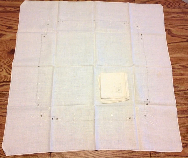 VTG Linen 32" Table Square w/4 Napkins Appliqué Embroidered Cut Work