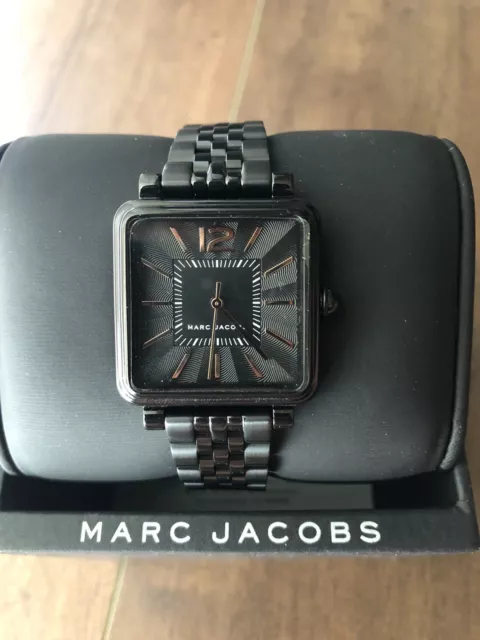 (ON SALE) New In Box Marc Jacobs VIC Ladies Watch MJ3518 Retail $250