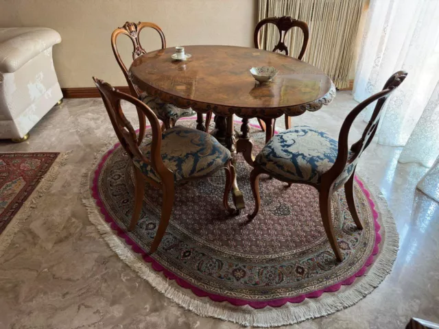 Tavolo Epoca Con Intarsi E Sedie
