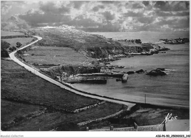 AIGP6-50-0664 - environs de CHERBOURG - la hague - côte de jade - la route en