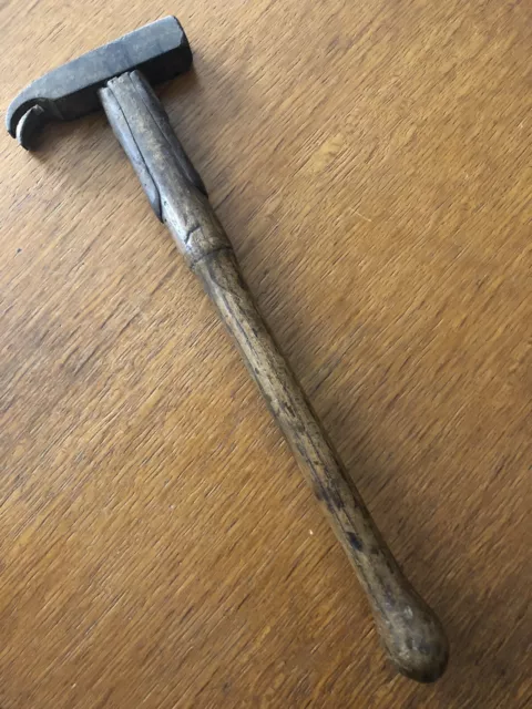 Historischer Langstiel-Hammer , Länge 34cm , Kopf 10 x1,8x1,8cm, gebraucht