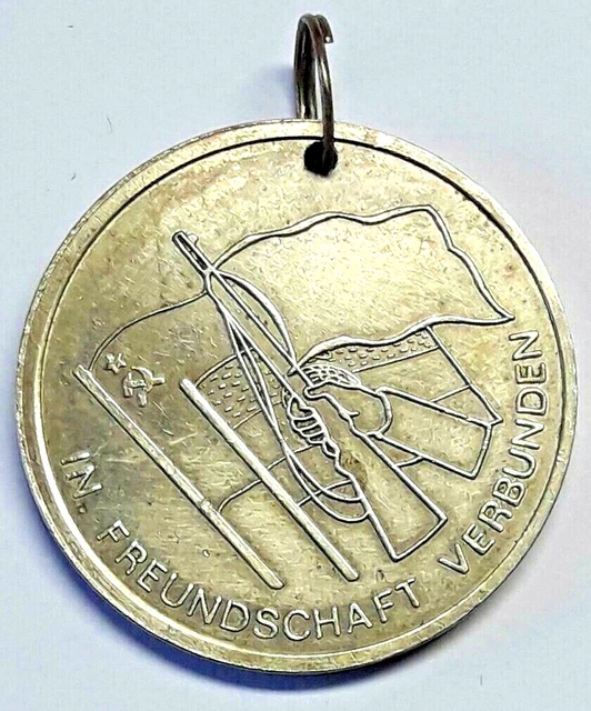 MEDAILLE ANHÄNGER 25 Jahre Kampfgruppen in Freundschaft verbunden EUR 2