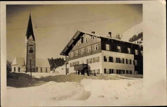 Ak Mittelberg im Kleinwalsertal Vorarlberg, Pension Krone, Kirche - 10473905