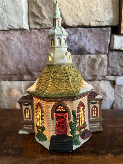 SANTA’S WORKBENCH O’WELL Towne Series Lighted Hope Chapel Christmas