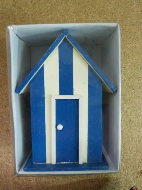 Accesorio para Muñeca de Porcelana.Caseta de Playa.17 x 13 cm.en caja