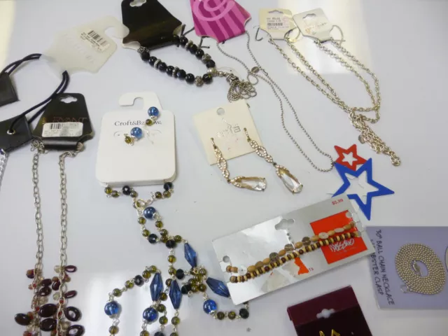 NEW MIXED LOT OF Various NECKLACES, EARRING AND BRACELET 11 PIECES