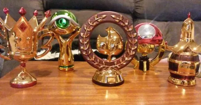 Extremely Rare! Nintendo Mario Kart 7 Cup Trophy Figurine Statue Set