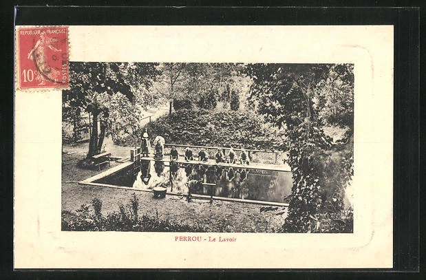 CPA Perrou, Le Lavoir, Waschfrauen