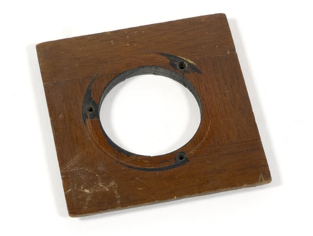 2 3/4 x 2 3/4 inch (69.5x69.5mm) Lens Board with a 35mm Copal No.0 Opening